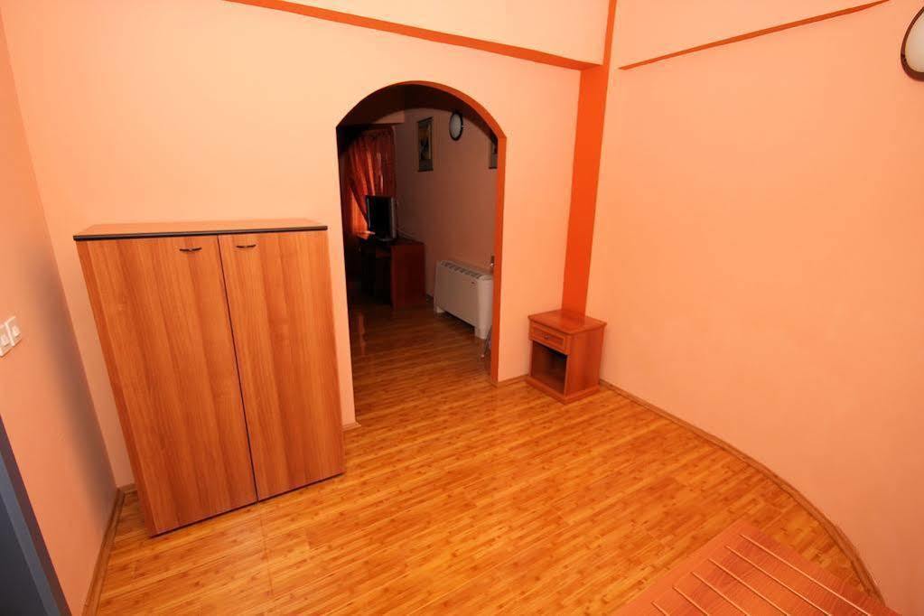 Hotel Kristal Palas Prilep Exterior foto