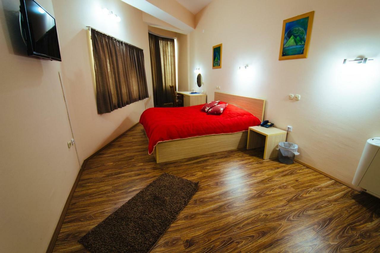 Hotel Kristal Palas Prilep Exterior foto